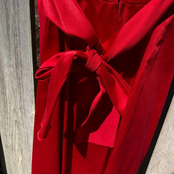 Prom/Formal red dress scoop neckline back tie - Picture 7 of 10